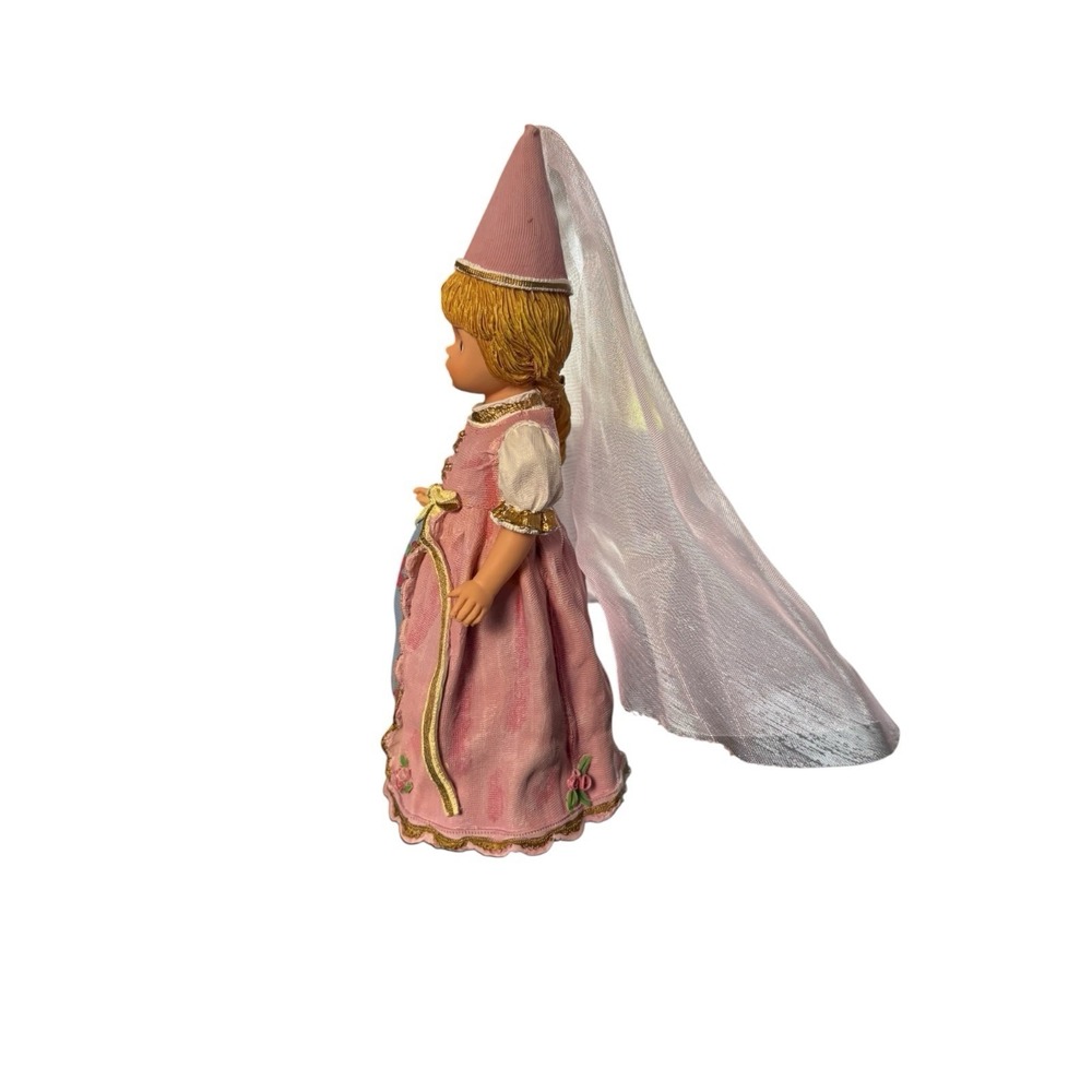 Madame Alexander Rapunzel Figurine 1999 w/ Box Limited Edition - Picture 10 of 10